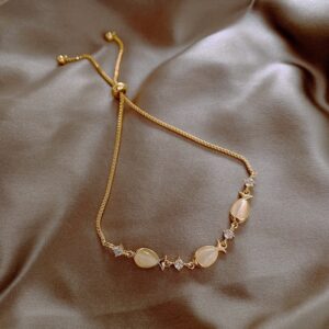 oly-ecb73e70d98dbdcc3c45b0e580648153 Wholesale South Korea Dongdaemun Cat's Eye Small Fish Bracelet Fashion Bracelet Internet Popular Simple Fashion Design Feeling Bracelet Accessories Women