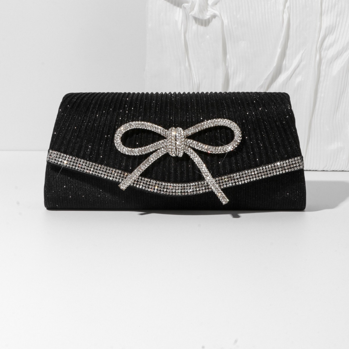 Wholesale Cross-Border Spot European and American Fashion New Dinner Bag Diamond Bow Glitter Clutch Bag Chain Crossbody