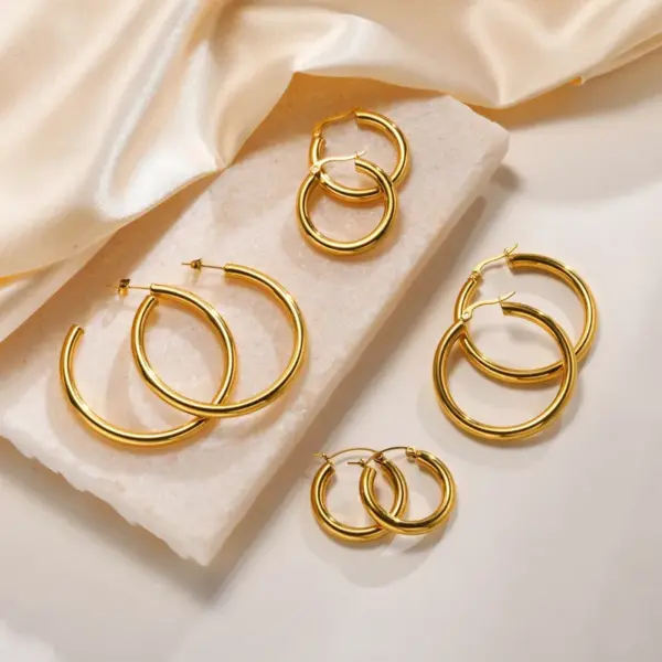 Wholesale Ion Plating (IP) 18K Gold Plated Circle 304 Stainless Steel Simple Style Commute Waterproof Non Tarnish Earrings