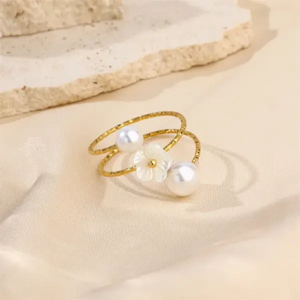 Wholesale Adjustable Women’s Flower Ring With Waterproof 304 Stainless Steel, PVD Coating, Golden Plating, And Artificial Pearl