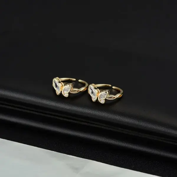 Wholesale Butterfly Ring For Women In Copper With 14K Real Gold Electroplated Finish And Zircon Inlay