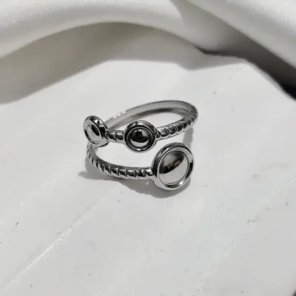 Wholesale Plasma Plated Steel Color 304 Stainless Steel Dot Leaf Open Ring For Women Eye Crown Waterproof Non-Fading Unisex
