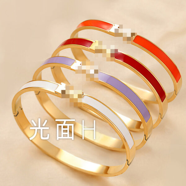 oly-ef0d12119bc15d91dcd27dae2ff7ea5c Wholesale Stainless steel electroplated gold non-fading jewelry epoxy titanium steel bracelet
