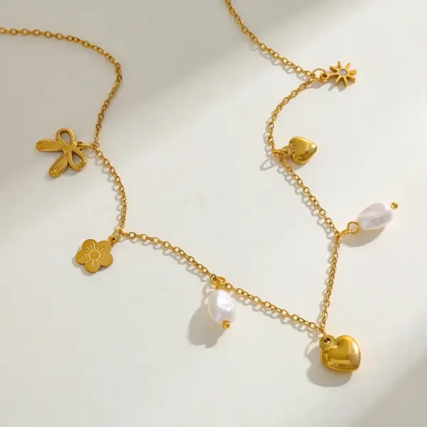 Wholesale Stainless Steel 18K Gold Plated Multi-Pendants Necklace Imitation Pearl Embedded Zircon Heart Sakura Design Casual Romantic Artistic