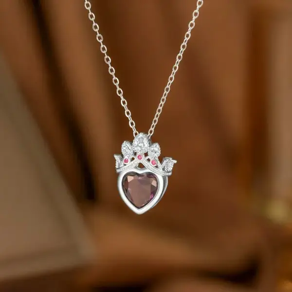 Wholesale Heart Shape Inlay Pendant Necklace For Women In 18K Gold Plated Copper With Rhinestones And Cable Chain