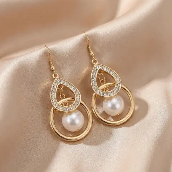 Wholesale Gold Water Droplets Ear Hook Earrings For Women In Zinc Alloy With Fish Hook Wires