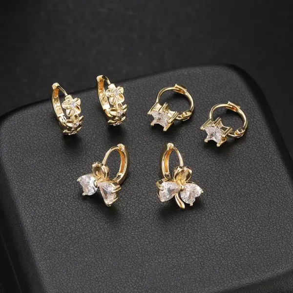 Wholesale Flowers Stud Earrings For Women With Copper Posts, Electroplated And 14K Real Gold Plated Featuring Zircon Inlay