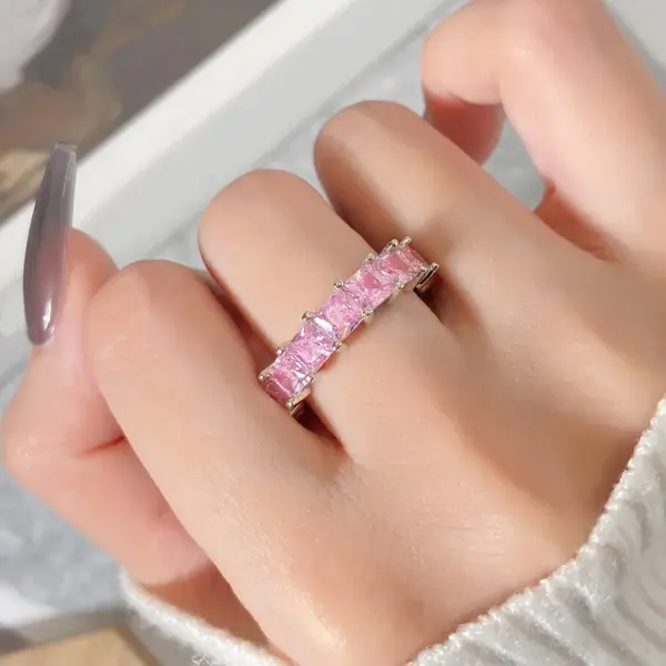 oly-ef6c6d7c639a848170dcc9ff9d581d10 Wholesale Square Claw Setting Ring For Women In Brass With 18K Real Gold Water Plating And Zircon Inlay