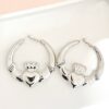 oly-ef7bd84fb65ab00f915bcd9e33c28e1a Wholesale Advanced Sense French Valentine's Day Simple Gold Earrings Love Crown Ring Ear Ring Holiday Music Festival Earrings