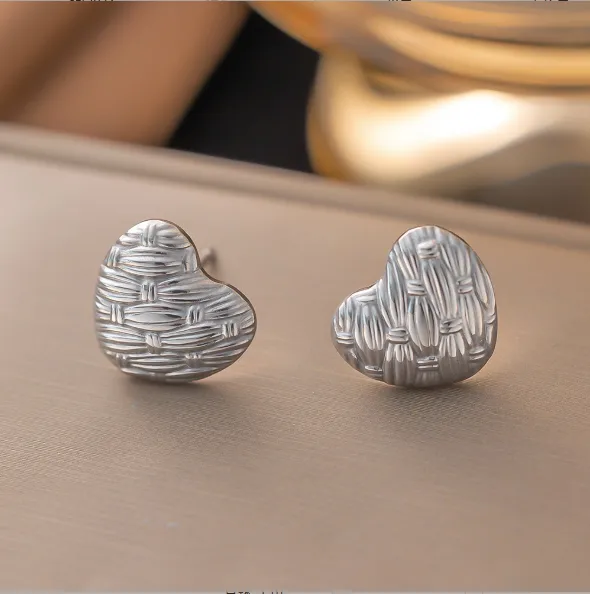 Wholesale PVD Coated Real Gold Plated Star Heart Shape 304 Stainless Steel Simple Style Waterproof Non Tarnish Plating Drop Earrings Ear Studs