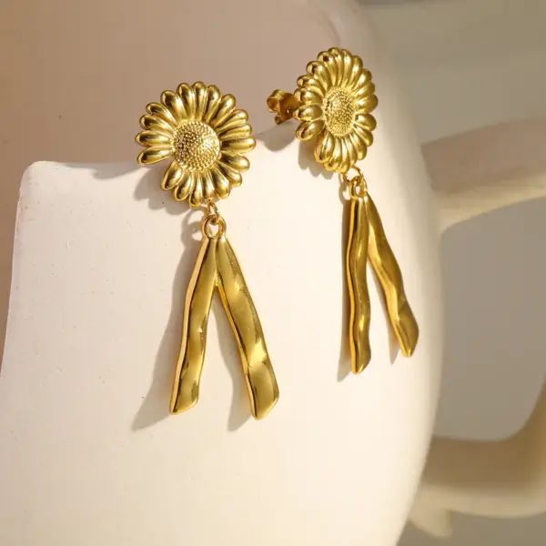 Wholesale V Shape Asymmetrical Stud Earrings For Women, 18K Real Gold Plated With 0.03µm PVD Coated 304 Stainless Steel