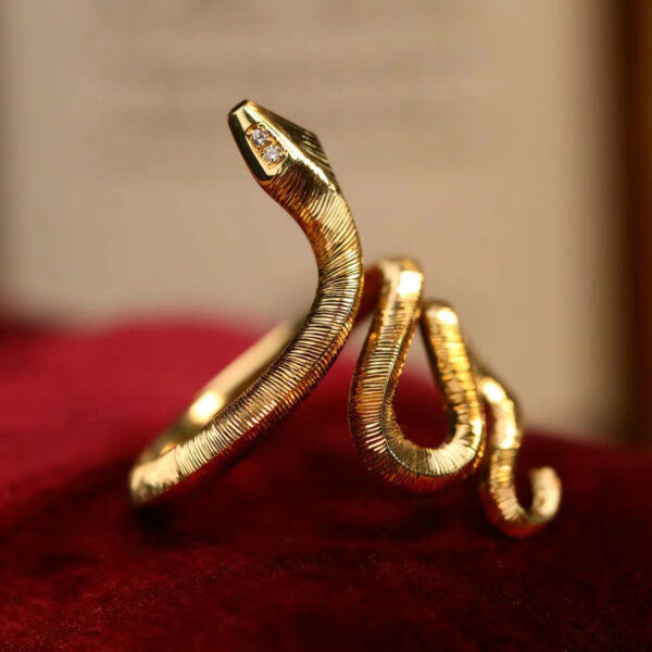 oly-f154093fb7e0e8c3fbb286bd57df9a05 Wholesale Gold-Plated Textured Snake Ring, Mid-Century Style, Retro Winding Snake-Shaped Micro-Embedded Opening, Adjustable Ring, Fashionable and Personalized