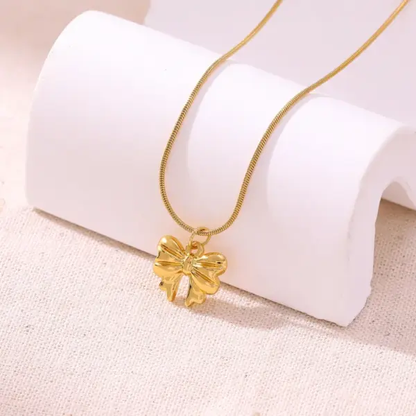 Wholesale Bow Knot Necklace For Women Featuring PVD Coated 18K Real Gold Plated 304 Stainless Steel With Waterproof Non Tarnish Finish On Cable Chain