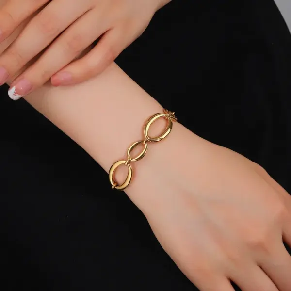 Wholesale PVD Coated Real Gold Plated Heart Shape Flower Butterfly 304 Stainless Steel Vacation Classic Style Waterproof Non Tarnish 304 Stainless Steel Lobster Trigger Clasp Closure Bracelets