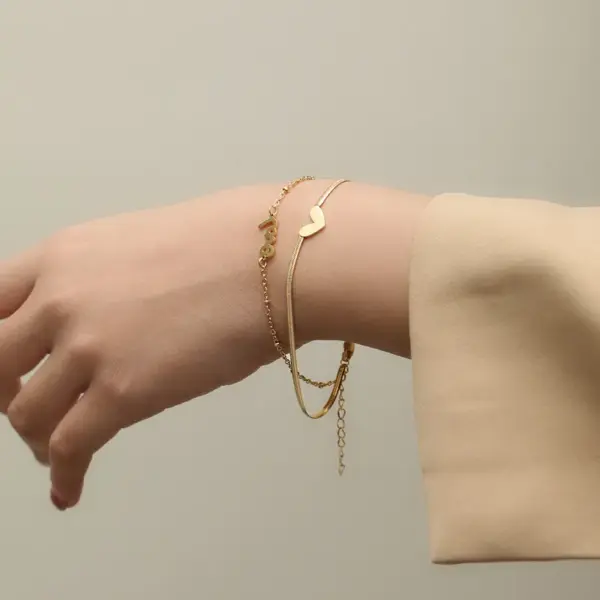 Wholesale Heart-shaped 18K Gold Plated 304 Stainless Steel Bracelet By Feng Innovation Design, Suitable For Women To Wear On Daily Dates Or Occasions
