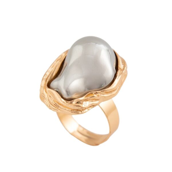 oly-f18f22de7fdfd73e006a575abcd64e09 Wholesale jewelry baroque inlaid shaped pearl ring retro irregular alloy rings