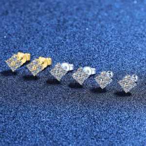 Wholesale Silver Moissanite Earrings, Stud Earrings, Japanese and Korean Style, Small Four-Leaf Clover Earrings