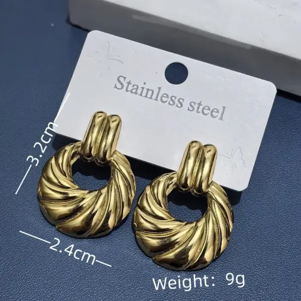 Wholesale 304 Stainless Steel Paisley Solid Color Golden Plated Elegant Modern Style Ear Studs