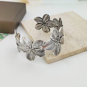 Flower b