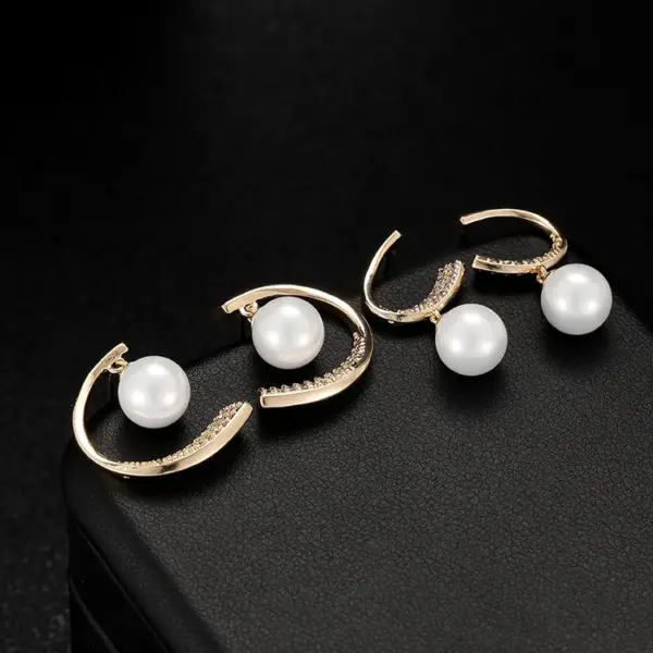 Wholesale C Shape Stud Earrings For Women With Copper Bezel Setting And Zircon Inlay, Featuring 925 Sterling Silver Ear Pins