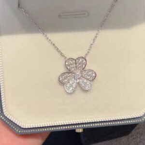 S048-platinum (necklace)