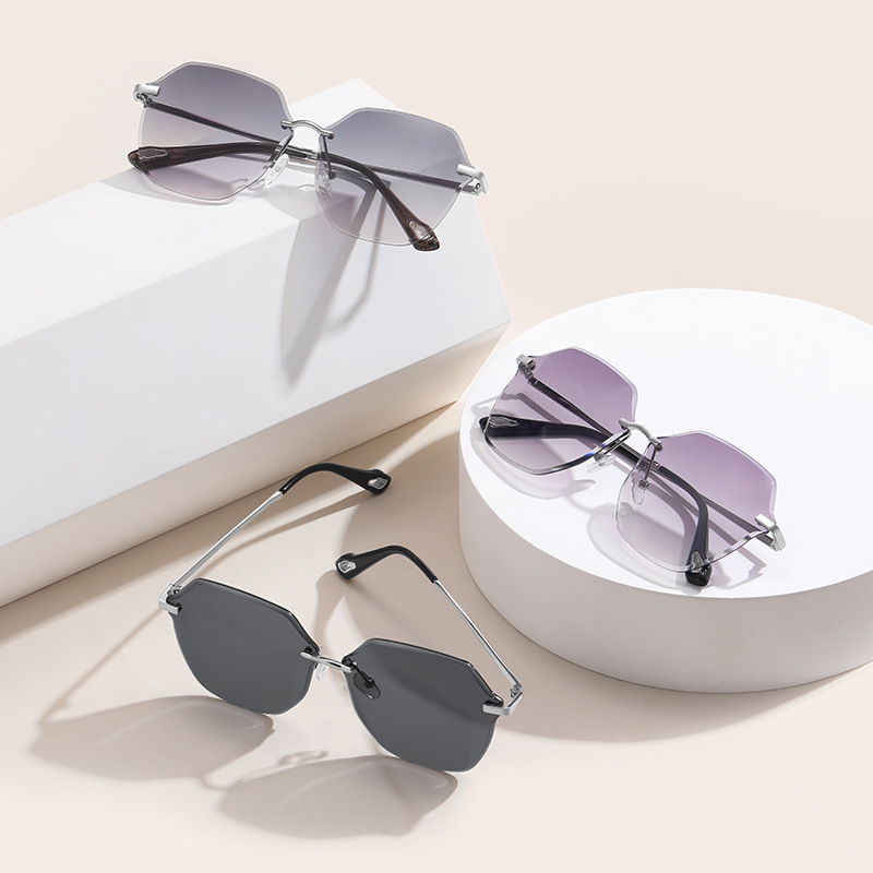 Wholesale Sunglasses Women's New Ins Trendy Frameless Cut Edge Gradient Sunglasses Shake Tone Live Selling UV Protection