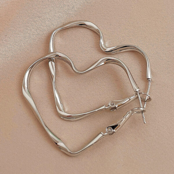 Wholesale Valentine's Day Selling Barbie Powder Three-Layer Heart-Shaped Love Earrings Simple Pendant Acrylic Texturing Dopamine Earrings