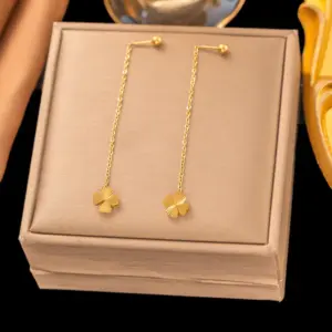 【G284】Clover Pattern Ear Thread / Gold