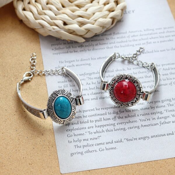 Wholesale Retro Niche Colored Stone Bracelet Women's Bohemian Personality Holiday Elegant Bracelet All-match Simple Bracelet