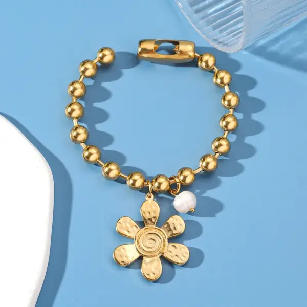 Wholesale PVD Coated Real Gold Plated 24K 18K Gold Flower 304 Stainless Steel Sweet Classic Style Waterproof Non Tarnish Bracelets