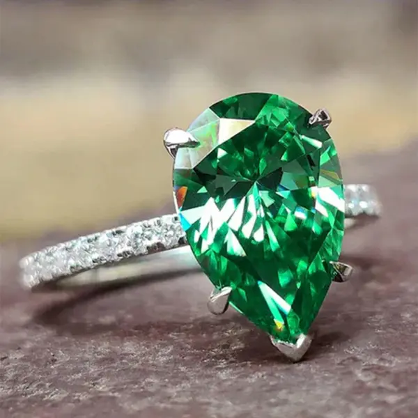 Wholesale Geometric Claw Setting Ring For Women In Copper With White K Water Plating And Zircon Inlay