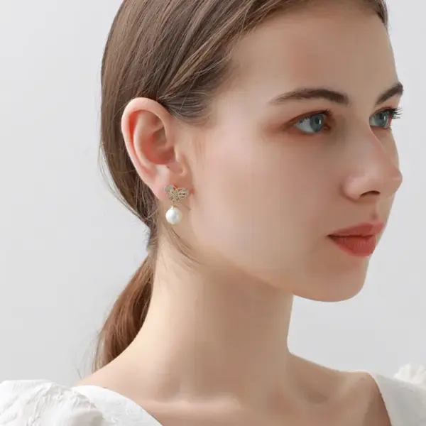 Wholesale Butterfly Stud Earrings For Women With 925 Sterling Silver Posts, Copper Base, And Zircon Inlay, Electroplated Gold Finish