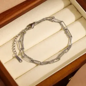 Silver / Average Size / FSY103SL