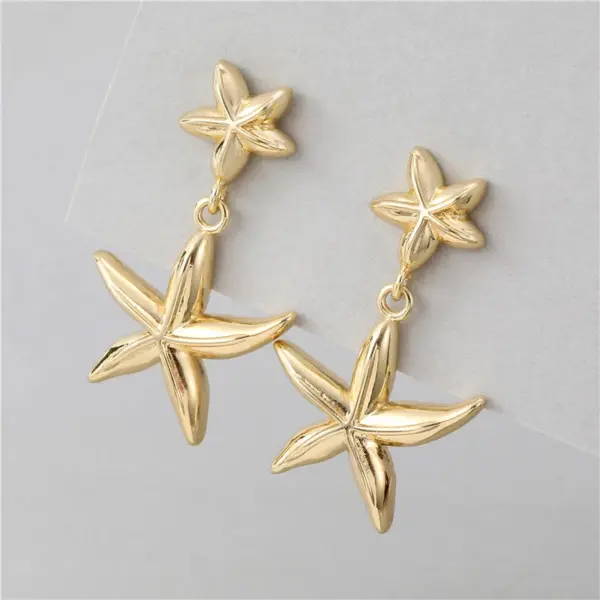 Wholesale Asymmetrical Star Earrings For Women In Silver Featuring Copper Ear Pins And Zircon Inlay