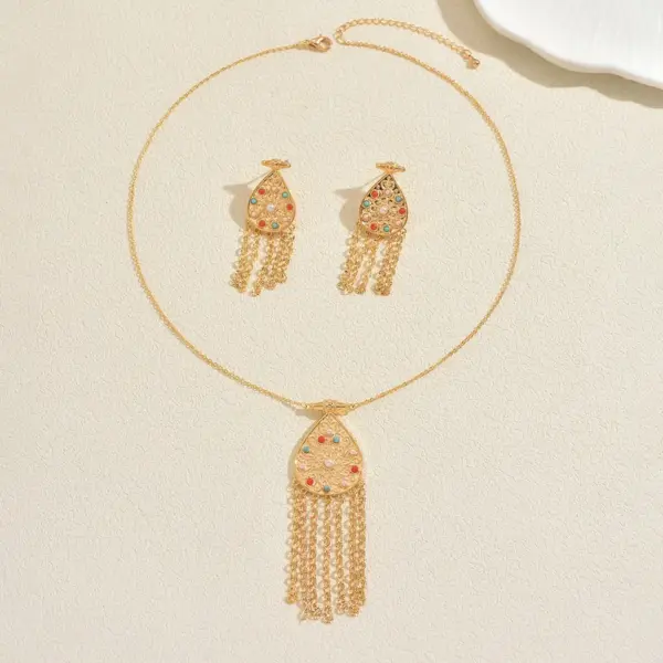 Wholesale Geometric Tassel Jewelry Set For Women In Electroplated Copper With 18K Real Gold Plated And Seed Bead Inlay Featuring O Chain