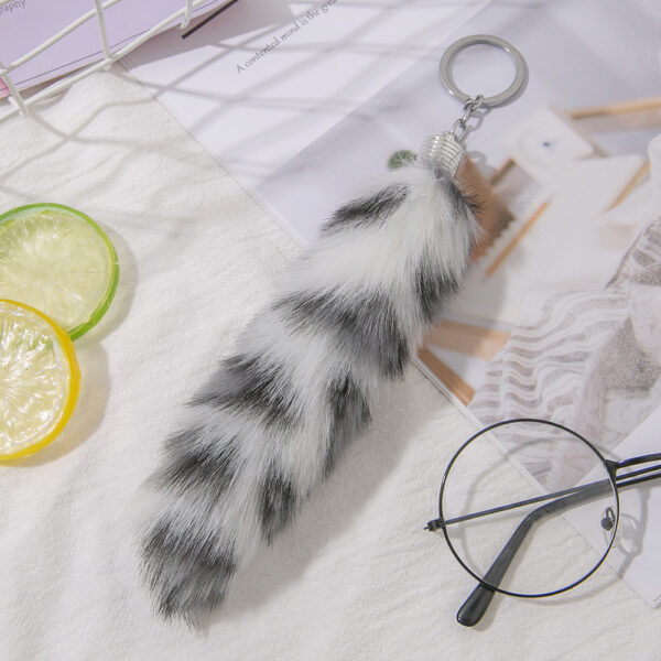 Wholesale Car Keychain Bag Pendant Pendant Irregular Contrast Fox Hair Keychain Keychain