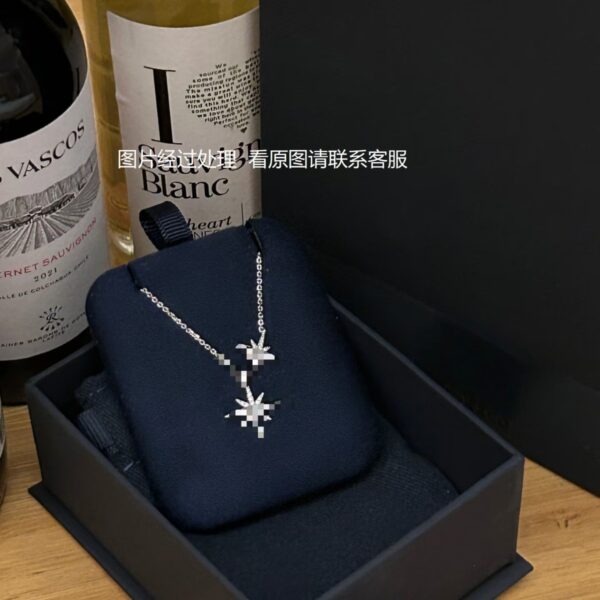 Wholesale 18k gold plated copper necklace with full diamonds and six-pointed star design.
