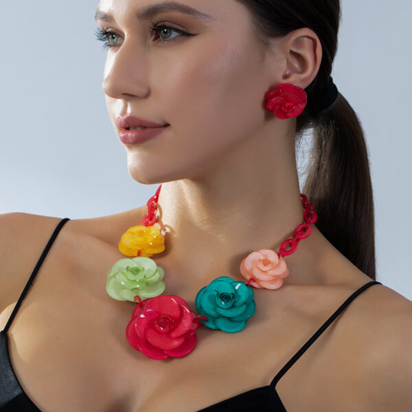 Wholesale Handmade acrylic necklaces and earrings, vintage acrylic flower accessories