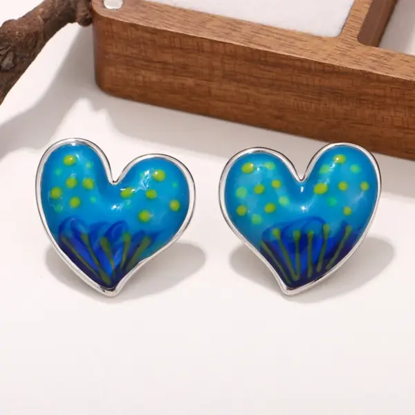 Wholesale Heart Shape Hypoallergenic Stud Earrings For Women With 0.03µm UV Plated KC Golden Copper