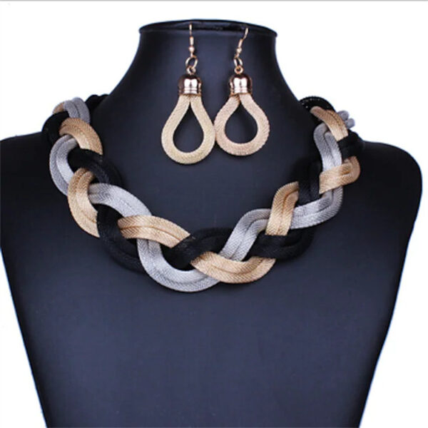 Wholesale Women's Artificial Diamond Jewelry Set Necklace/Earrings Flowers Women's Chain Popular Jewelry