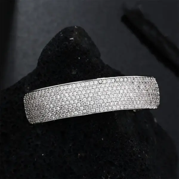Wholesale Geometric Grillz In 304 Stainless Steel With Zircon Inlay, Waterproof Non Tarnish, PVD Coated Golden Plated With 0.01µm Thickness