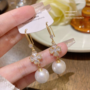 E0300 ear hook