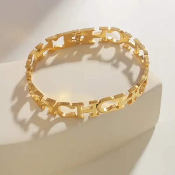 oly-fa2fc5b24e79d8c2bd834a8da14511e6 Wholesale Ion Plating (IP) Real Gold Plated 18K Gold Letter 304 Stainless Steel Elegant Luxurious Modern Style Waterproof Non Tarnish Jewelry Set
