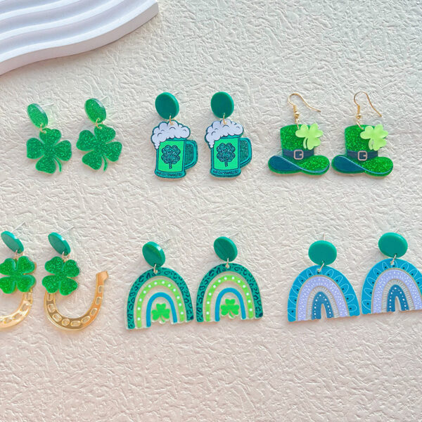 oly-fa8144e95246084f14af320a9454e47a Wholesale Patrick's Day earrings Irish Carnival personalized all-match Green acrylic glitter lucky grass earrings