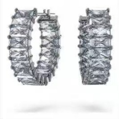 Ladder diamond gray earrings