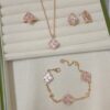 Wholesale Copper Italian brushed finish, natural pink mother-of-pearl three-flower bracelet, diamond-encrusted four-leaf clover clavicle chain.