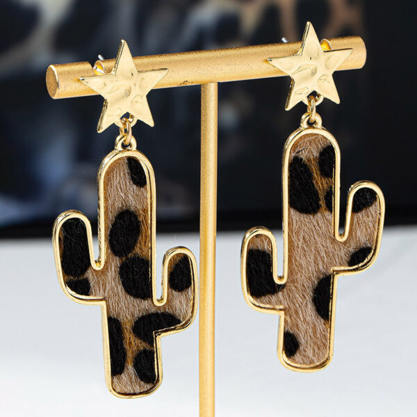 Wholesale Fashion Cactus Leopard Earrings All-match Spice Girls Cold Wind Exaggerated Atmosphere Party 4370