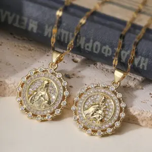 Wholesale Light Luxury Retro Maria Round Pendant Necklace For Women INS Design Sense Niche Exquisite Collarbone Chain Water Plated 18K Real Gold Zircon