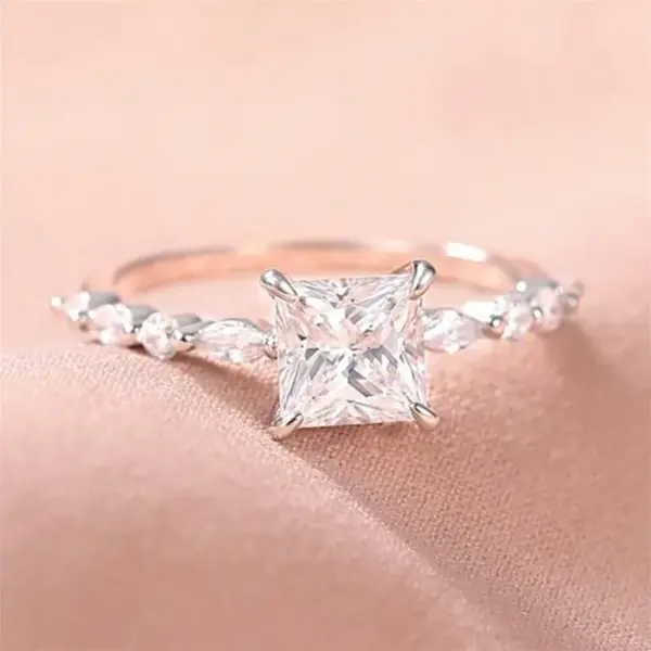 Wholesale Geometric Claw Setting Ring For Women In Copper With White K Water Plating And Zircon Inlay