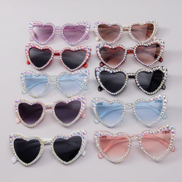 oly-fc4520675c701d2802798e31ebb46750 Wholesale Heart-Encrusted Diamond Sunglasses Sunglasses Dot Diamond Handmade Style Female Cute Cat Eye Fresh